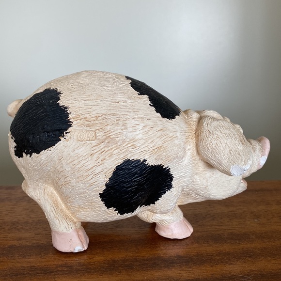 Pig decorative  sculpture 7” x 4 1/2” Prev Owned VG Cond no chips or marks - Picture 3 of 8